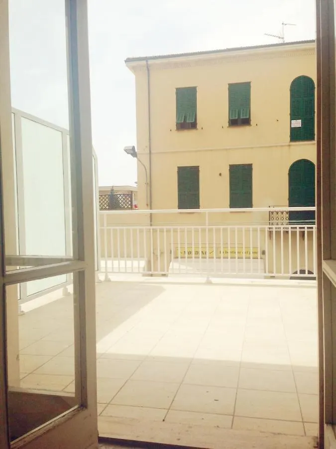 Casa Vacanza! A 50M Dal Mare! Bordighera Italy